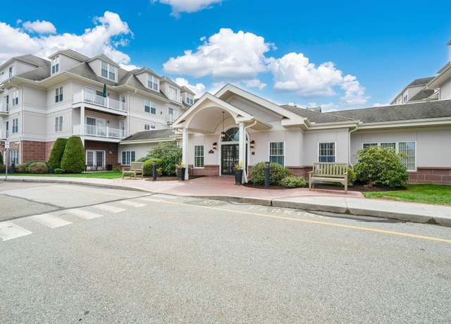 Property at 237 Fern St Apt 209E, West Hartford, CT 06119, 2 beds, 2 baths