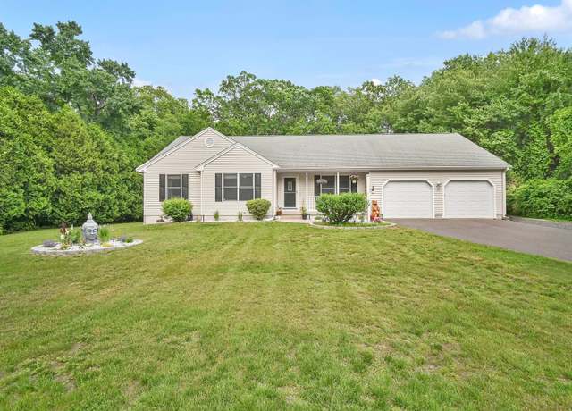 Property at 10 Oldefield Farms, Enfield, CT 06082, 3 beds, 2 baths