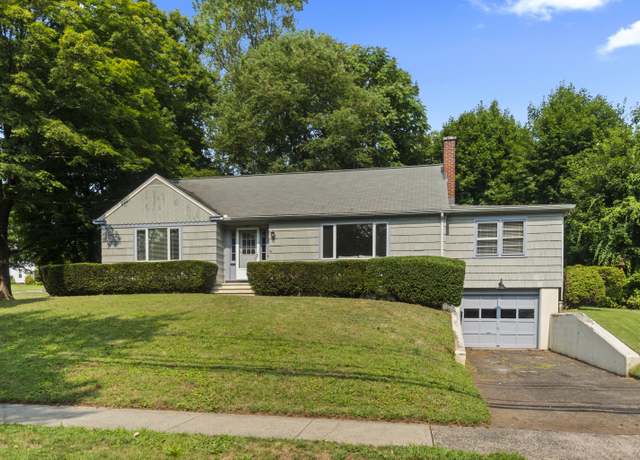 Property at 131 S Elm St, Wallingford, CT 06492, 3 beds, 1 bath