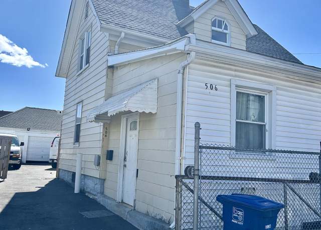 Property at 506 Stillman St, Bridgeport, CT 06608, 3 beds, 1 bath
