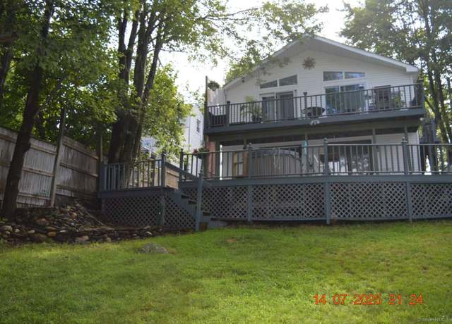 Property at 124 East St, Wolcott, CT 06716, 3 beds, 3 baths