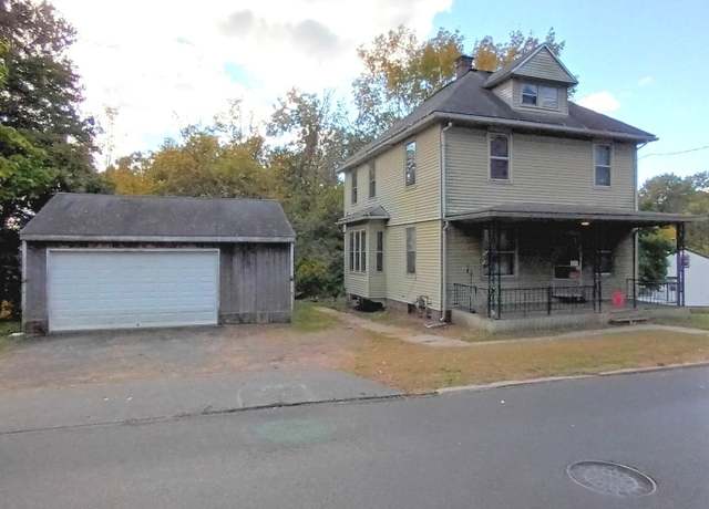 Property at 1231 Hanover Ave, Meriden, CT 06451, 4 beds, 1 bath