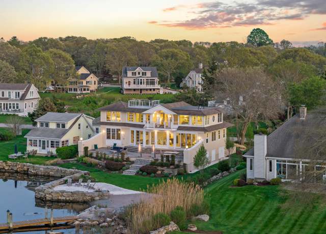 Property at 52 Old North Rd, Stonington, CT 06355, 3 beds, 3.5 baths