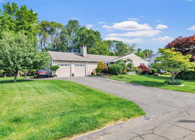 Property at 91 Lounsbury Rd, Trumbull, CT 06611, 3 beds, 1.5 baths