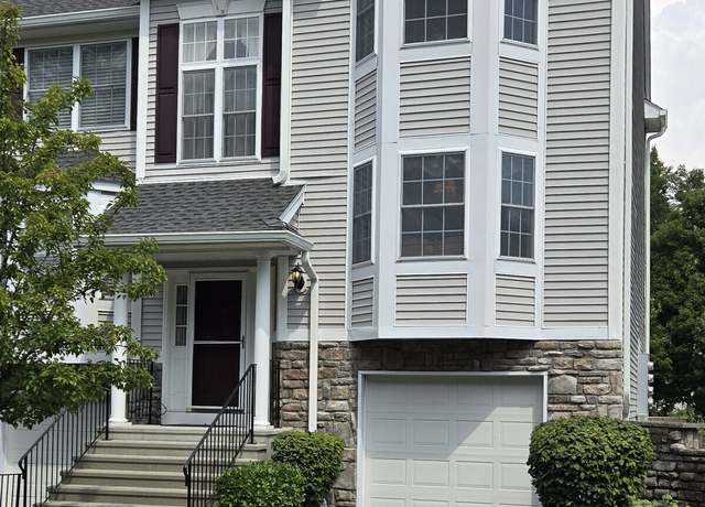 Property at 1004 Pinnacle Way #1004, Danbury, CT 06811, 2 beds, 2.5 baths