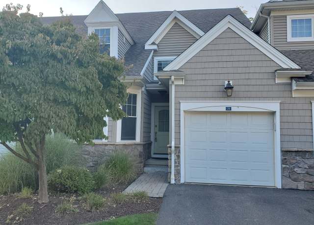 Property at 21 Bradford Walk #21, Farmington, CT 06032, 3 beds, 3.5 baths