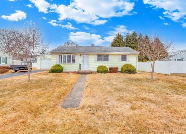 Property at 37 Fenwood Rd, Old Saybrook, CT 06475, 3 beds, 1 bath