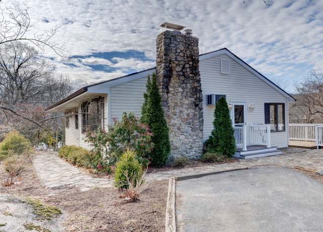Property at 36 Upper Pattagansett Rd, East Lyme, CT 06333, 3 beds, 2 baths