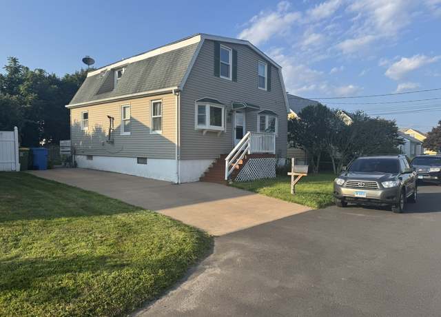 Property at 84 Anderson Ave, Waterbury, CT 06708, 3 beds, 1.5 baths
