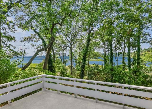 Property at 12 Outer Rd, Norwalk, CT 06854, 5 beds, 3 baths