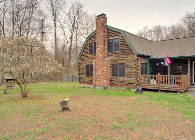Property at 283 N Wawecus Hill Rd, Norwich, CT 06360, 3 beds, 1.5 baths