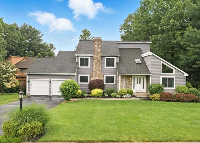 Property at 7 Knollwood Dr, Glastonbury, CT 06033, 3 beds, 3.5 baths