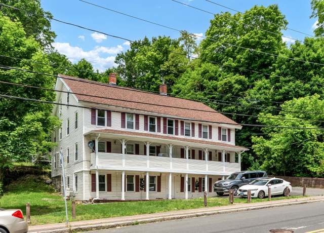 Property at 92 W Main St, Vernon, CT 06066, 17 beds, 9 baths