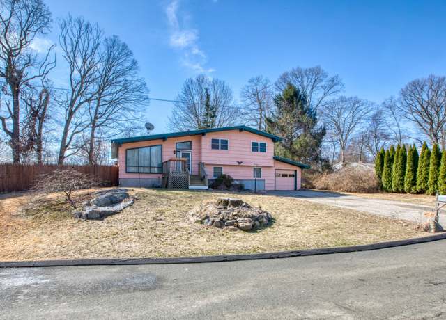 Property at 24 Sanford Dr, Shelton, CT 06484, 3 beds, 2 baths