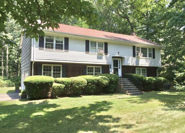Property at 17 Silver Lakes Dr, Darien, CT 06820, 4 beds, 2.5 baths