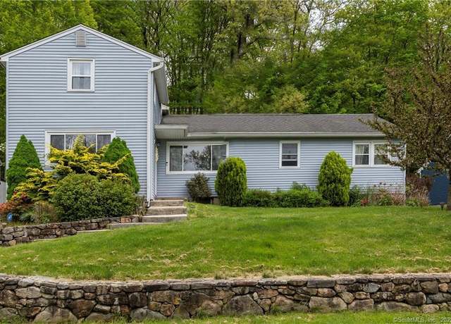 Property at 18 Rustic Rd, Ridgefield, CT 06877, 3 beds, 2.5 baths