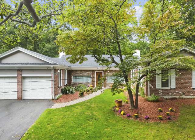 Property at 170 Hunter Dr, West Hartford, CT 06107, 4 beds, 3 baths