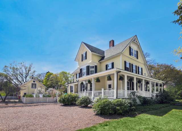Property at 57 Main St, Ridgefield, CT 06877, 5 beds, 3.5 baths