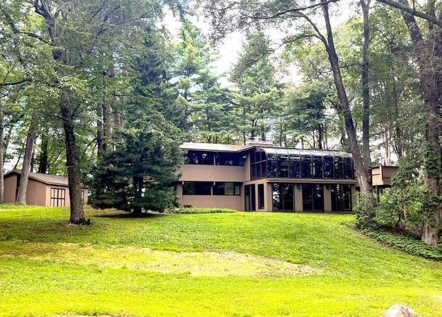 Property at 12 Mountain Rd, Wilton, CT 06897, 4 beds, 2 baths