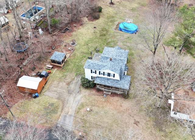 Property at 251 Slater Hill Rd, Killingly, CT 06241, 4 beds, 2 baths