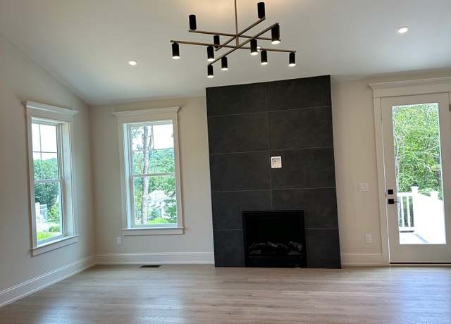 Property at 1105 St Andrews Drive Dr, Oxford, CT 06478, 2 beds, 2.5 baths