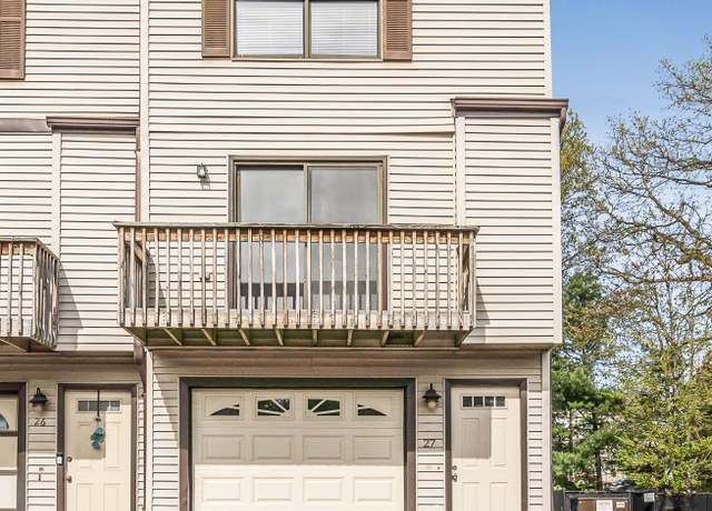 Property at 15 Crest St Unit D27, West Haven, CT 06516, 2 beds, 1.5 baths