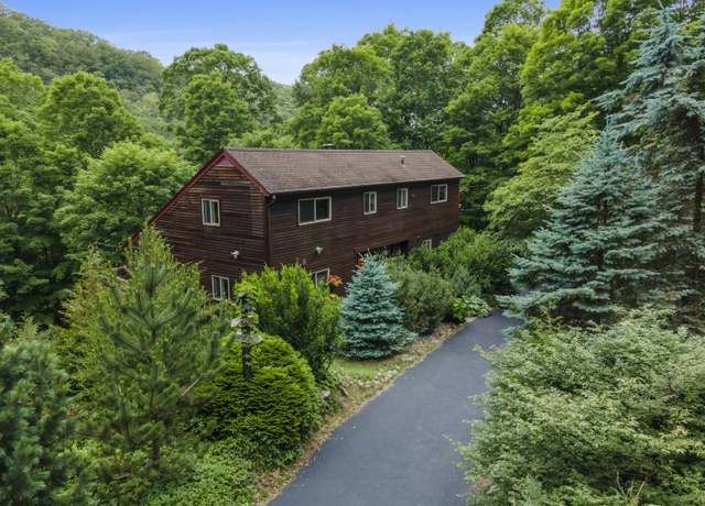 Property at 96 Pine Mountain Rd, Ridgefield, CT 06877, 3 beds, 2 baths