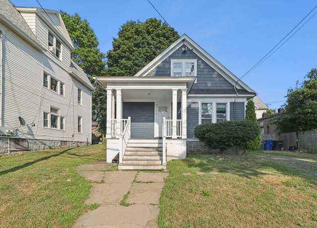 Property at 30 Dover St, Bridgeport, CT 06610, 3 beds, 1 bath