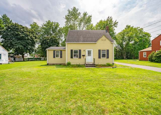 Property at 24 Pearl St, Windsor Locks, CT 06096, 2 beds, 1.5 baths