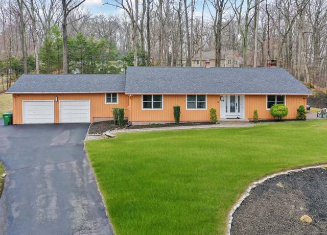 Property at 6 Old Musket Rd, Glastonbury, CT 06033, 3 beds, 3.5 baths