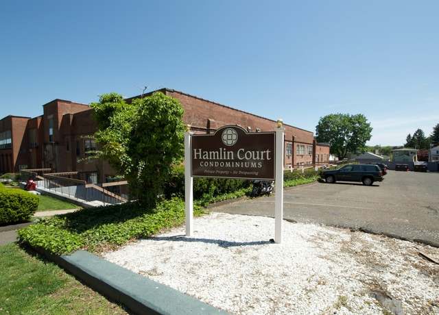 Property at 201 College St #11, Middletown, CT 06457, 2 beds, 1.5 baths