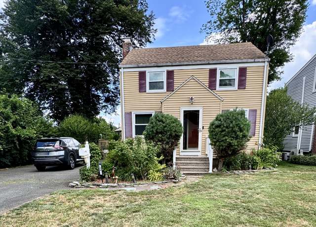 Property at 34 Federal St, West Hartford, CT 06110, 2 beds, 1 bath