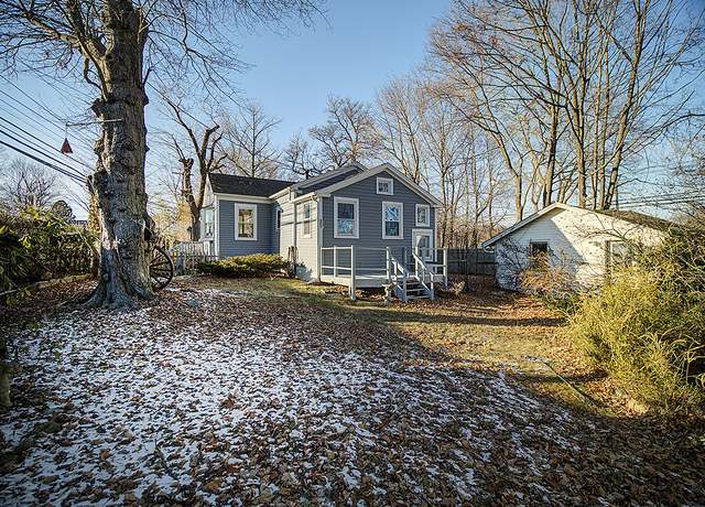 Property at 233 Chapel St, Milford, CT 06460, 1 bed, 1 bath