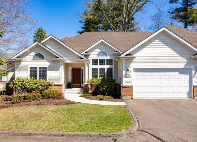 Property at 20 Emily Way #20, West Hartford, CT 06107, 2 beds, 3.5 baths