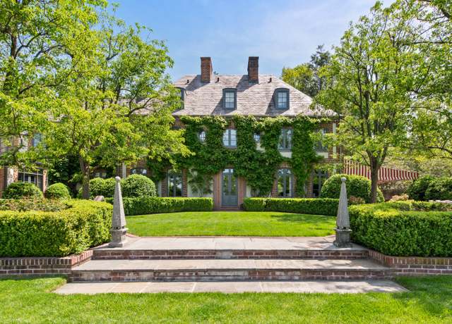 Property at 170 John St, Greenwich, CT 06831, 5 beds, 6.5 baths