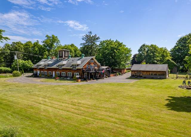 Property at 26 Old Wallingford Rd, Durham, CT 06422, 5 beds, 3 baths
