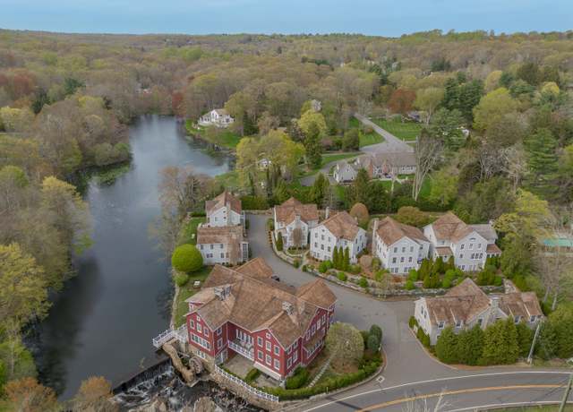 Property at 41 Jelliff Mill Rd #41, New Canaan, CT 06840, 2 beds, 2.5 baths