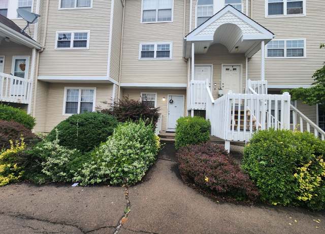 Property at 2390 State St Apt 7D, Hamden, CT 06517, 2 beds, 1.5 baths