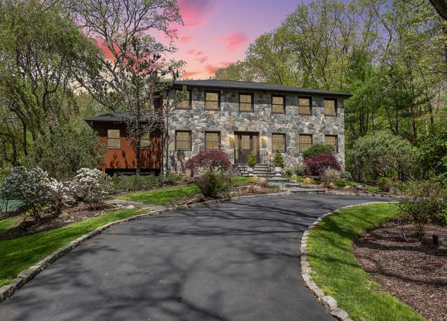 Property at 18 Cardinal Rd, Weston, CT 06883, 4 beds, 3.5 baths