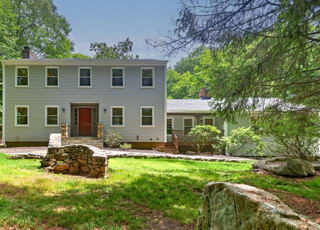 Property at 20 Ravenwood Dr, Weston, CT 06883, 4 beds, 2.5 baths