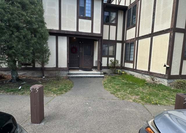 Property at 575 Swanson Cres #575, Milford, CT 06461, 1 bed, 1 bath