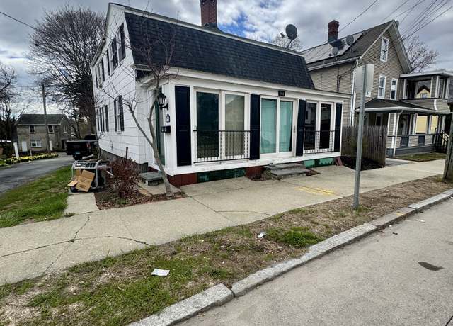 Property at 94 Blackhall St, New London, CT 06320, 3 beds, 1 bath