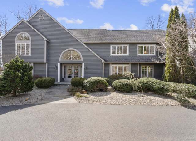 Property at 29 High Point Dr, East Hampton, CT 06424, 5 beds, 5 baths