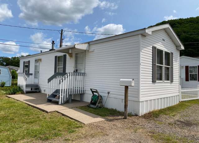 Property at 4 1st St, Beacon Falls, CT 06403, 1 bed, 1 bath