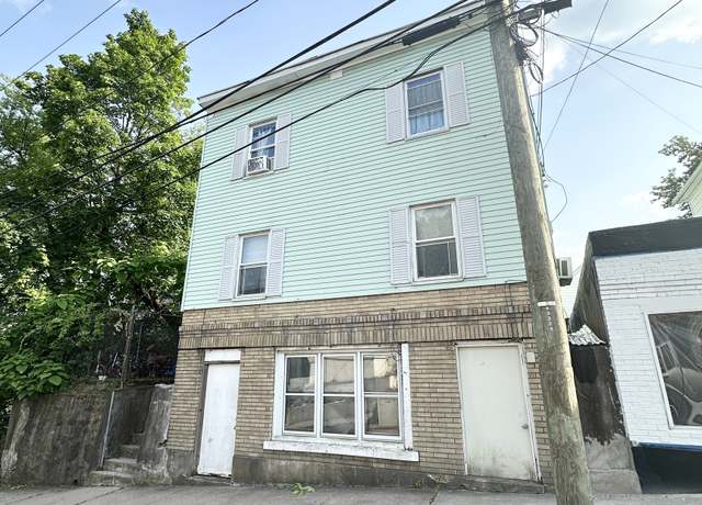 Property at 2 Springdale Ave, Meriden, CT 06451, 6 beds, 4 baths