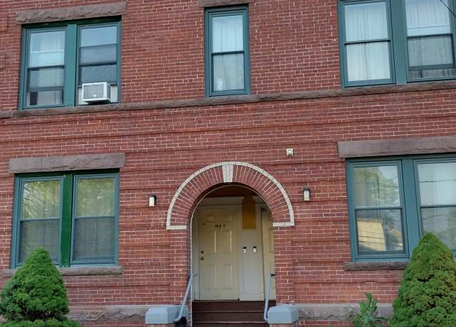 Property at 19 Edgewood St, Hartford, CT 06112, 5 beds, 4 baths