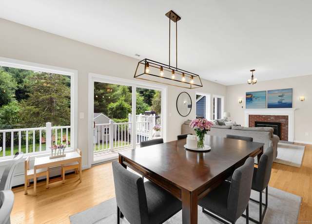 Property at 44 Dogwood Ln, Glastonbury, CT 06033, 3 beds, 2.5 baths