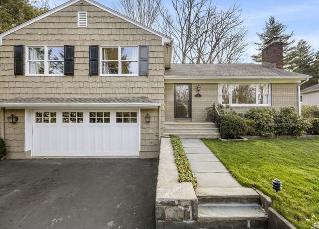 Property at 55 Long Meadow Rd, Greenwich, CT 06878, 3 beds, 3 baths