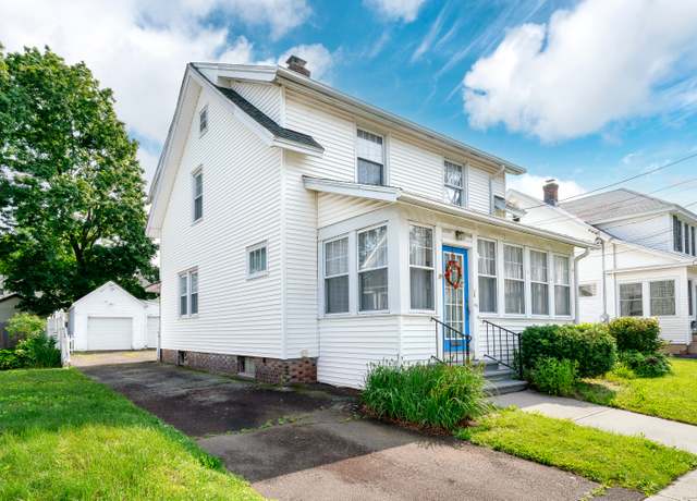 Property at 43 Quentin St, Hamden, CT 06517, 3 beds, 1.5 baths