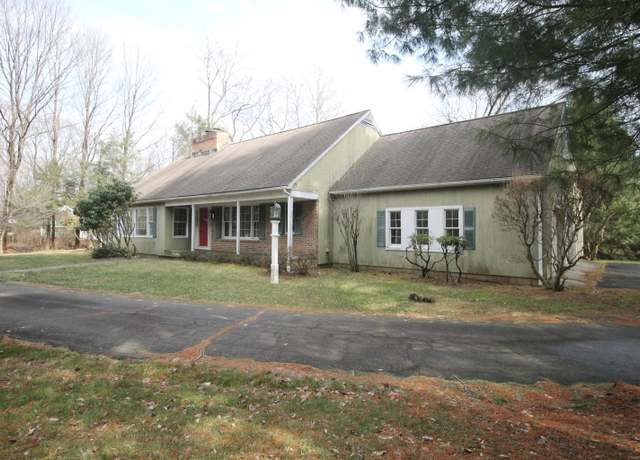 Property at 116 70 Acre Rd, Redding, CT 06896, 5 beds, 3.5 baths